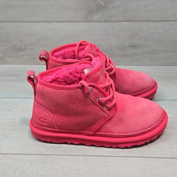 UGG Australia Wome Pink Suede Ankle Boots Sheepskin Shoes Sz 6 - Picture 2 of 13